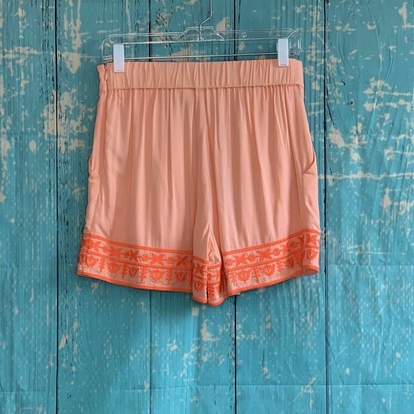Gianni Bini Melon Rayon Embroidered Hem Midi Shorts Size S - Picture 10 of 12